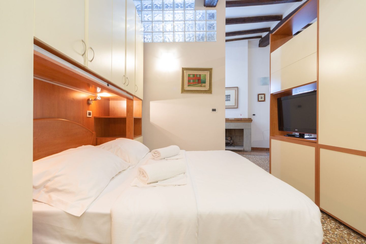 Santo Stefano Apartments 2